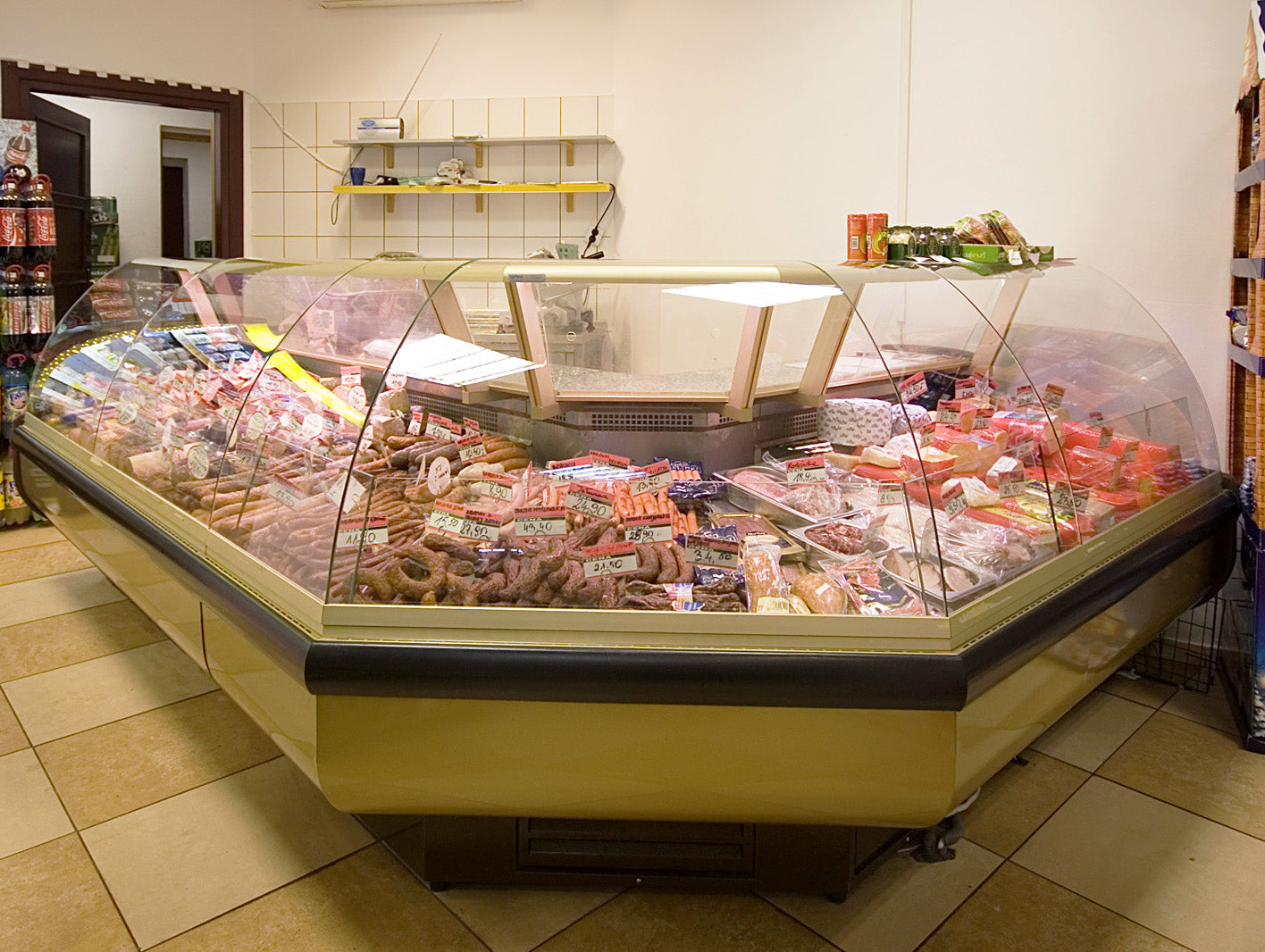 46"D Outside Corner Refrigerated Case, Curved Glass