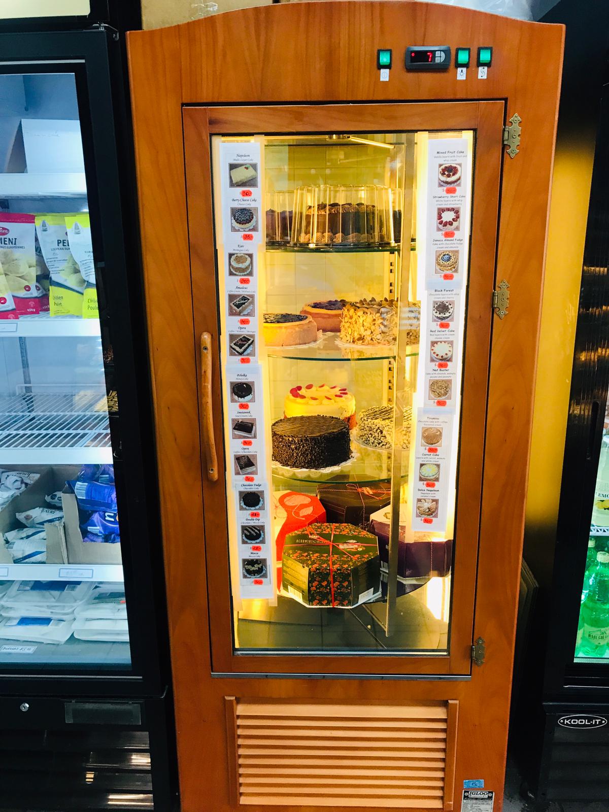 Vertical Refrigerated Pastry Case, Wood Finish